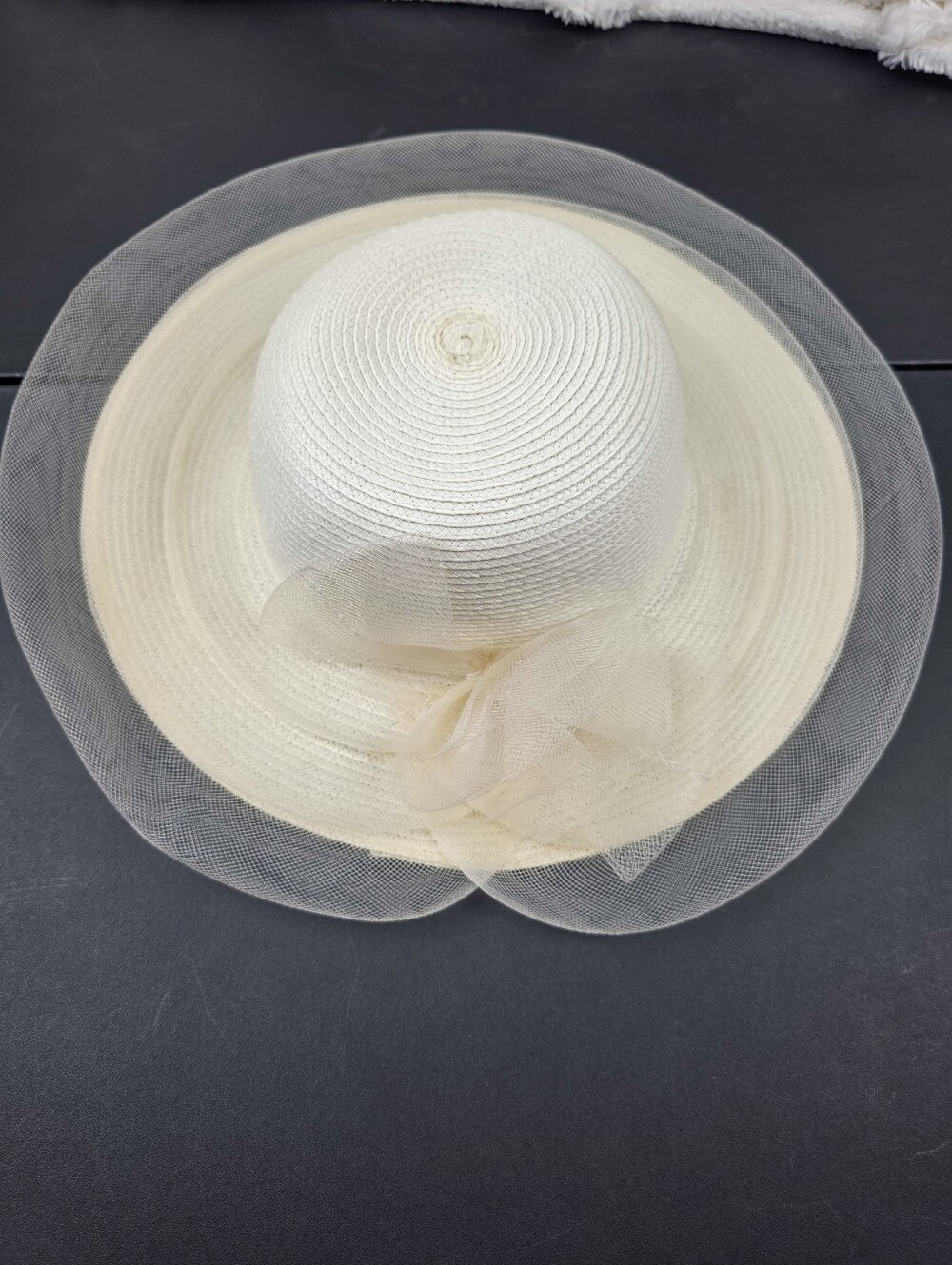 Cream-Colored Vintage Ladies' Tulle Straw Hat One Size - Picture 7 of 10